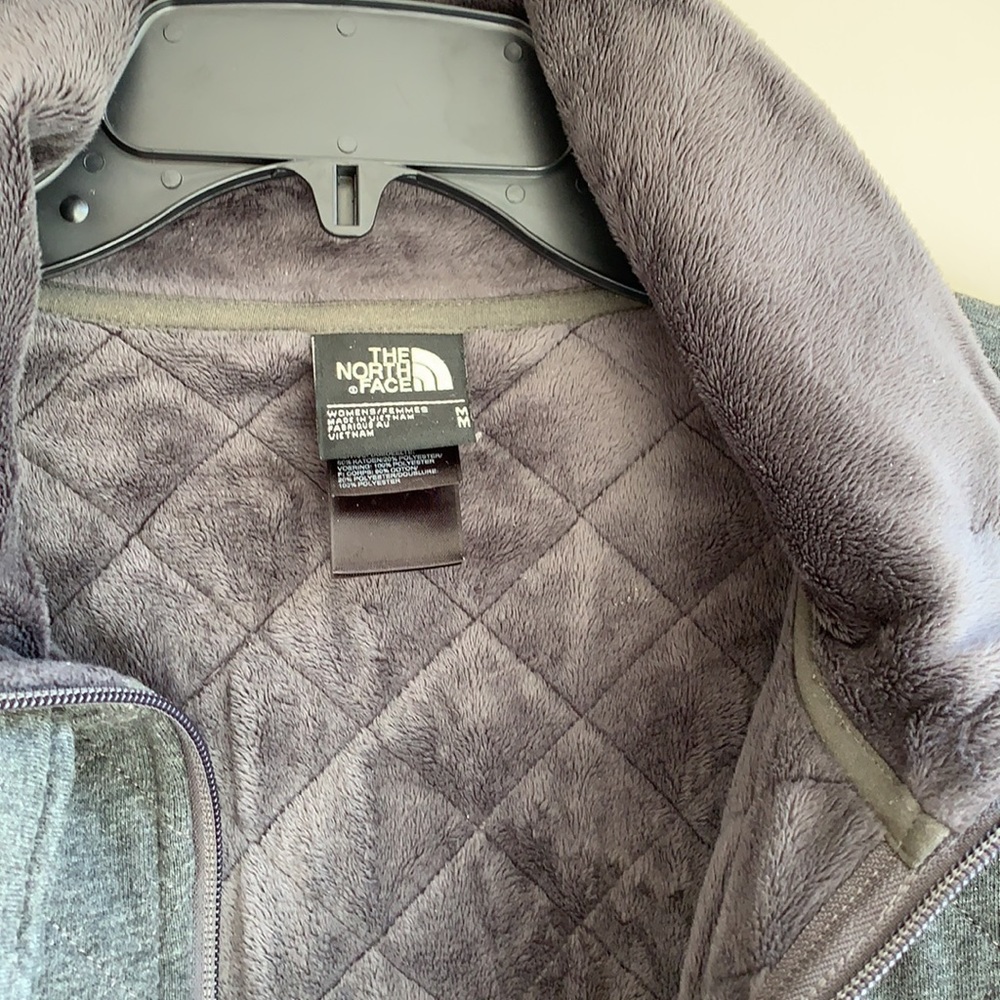 North face jacket - Picture 2 of 6